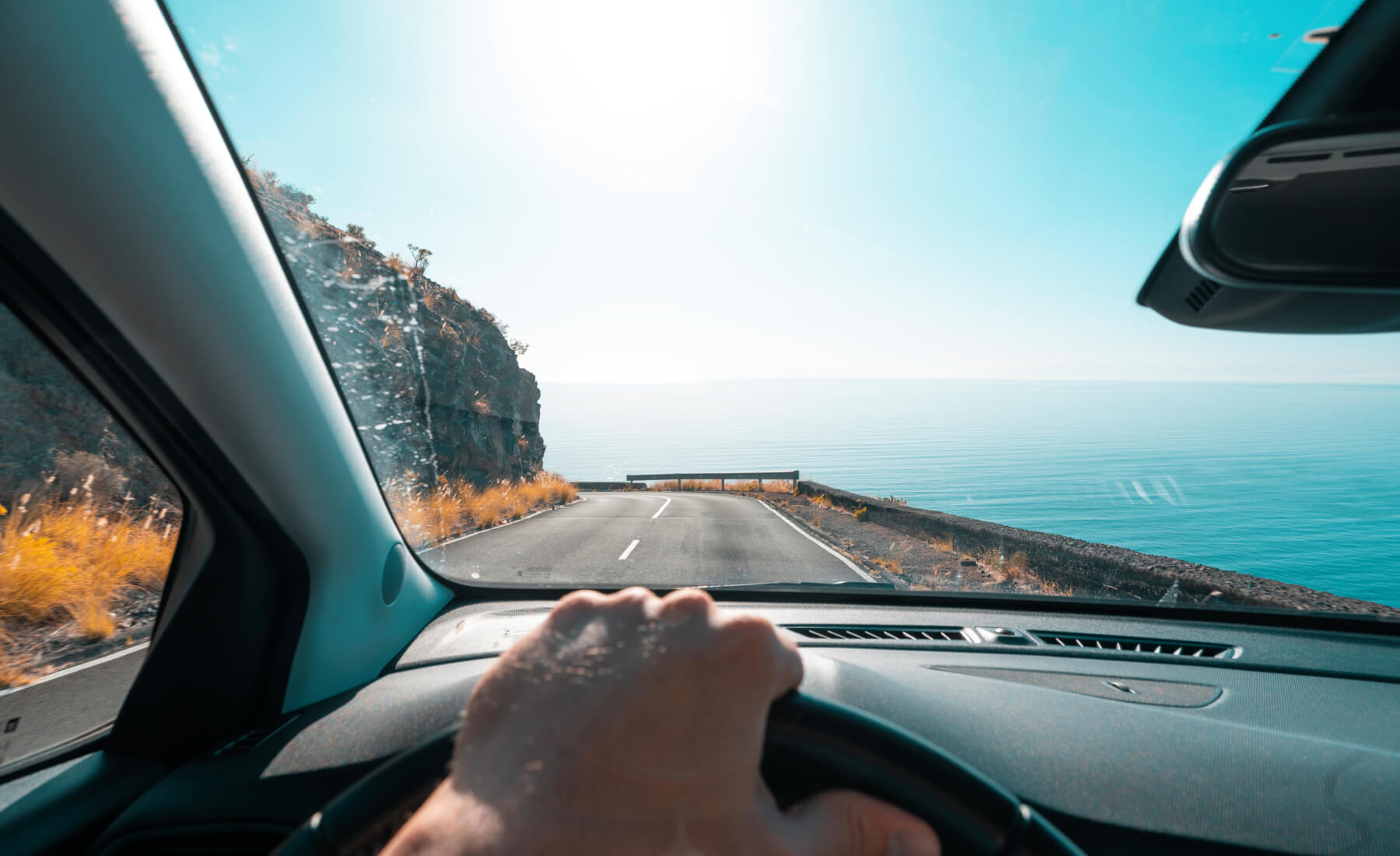 Conducir de forma segura en verano. Escucha los consejos de seguridad vial que ofrece el profesor Aurelio Murcia Conducir de forma segura en verano. Escucha los consejos de seguridad vial que ofrece el profesor Aurelio Murcia