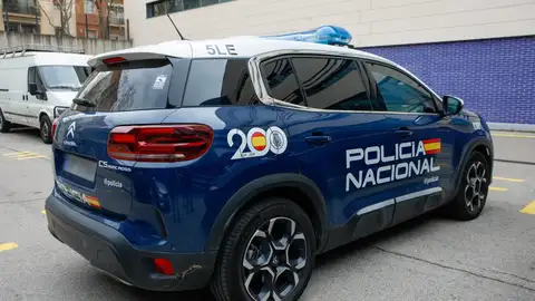 Vehículo de la Policía Nacional en Barcelona. Vehículo de la Policía Nacional en Barcelona.