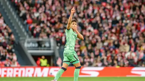 El central Elgezabal abandona el Levante y pone rumbo al Eibar El central Elgezabal abandona el Levante y pone rumbo al Eibar