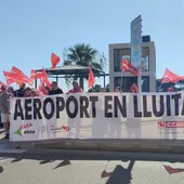Los trabajadores del Aeropuerto de Menorca se concentran para reclamar mejoras en el entorno laboral. Los trabajadores del Aeropuerto de Menorca se concentran para reclamar mejoras en el entorno laboral.