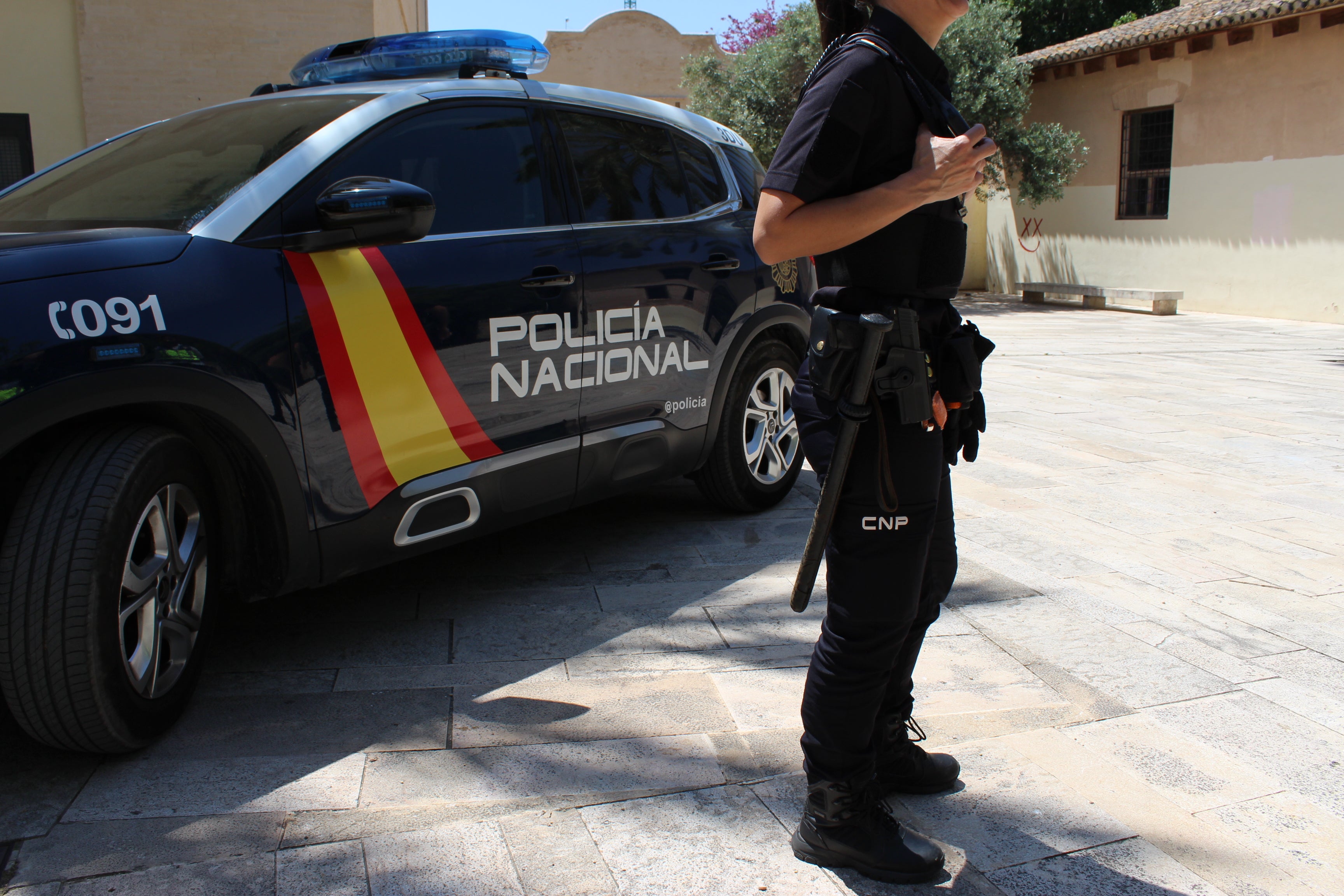 Un hombre de 62 años mata a un joven de 20 en un local de València y confiesa el crimen Un hombre de 62 años mata a un joven de 20 en un local de València y confiesa el crimen