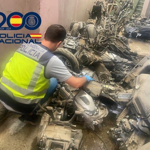 Policía Nacional detiene a dos responsables de 120 robos de scooters en la provincia