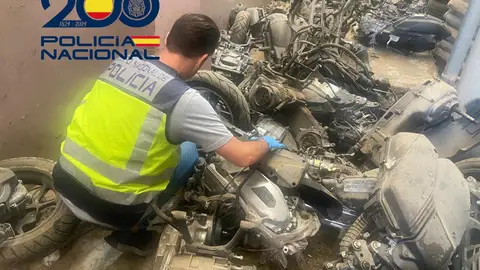 Policía Nacional detiene a dos responsables de 120 robos de scooters en la provincia Policía Nacional detiene a dos responsables de 120 robos de scooters en la provincia