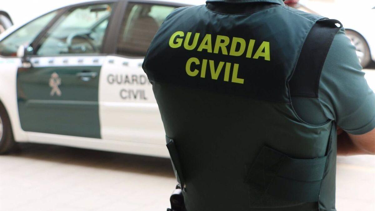 Detenido un hombre por robar herramientas valoradas en más de 2.500 euros de un almacén municipal de Canet lo Roig Detenido un hombre por robar herramientas valoradas en más de 2.500 euros de un almacén municipal de Canet lo Roig