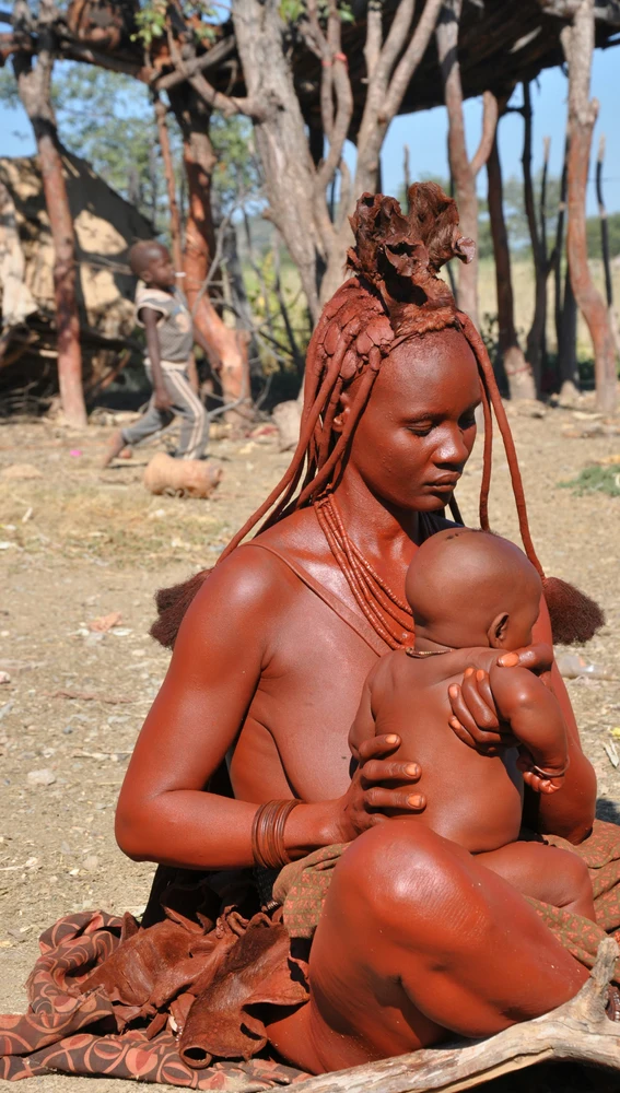 Mujer de la tribu himba Mujer de la tribu himba