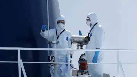 Specialist workers in full PPE onboard the cruise ship MV Hondius after it docked in the Port of Rotterdam to be disinfected following the recent hantavirus outbreak, on May 18, 2026 in Rotterdam, Netherlands. Specialist workers in full PPE onboard the cruise ship MV Hondius after it docked in the Port of Rotterdam to be disinfected following the recent hantavirus outbreak, on May 18, 2026 in Rotterdam, Netherlands.