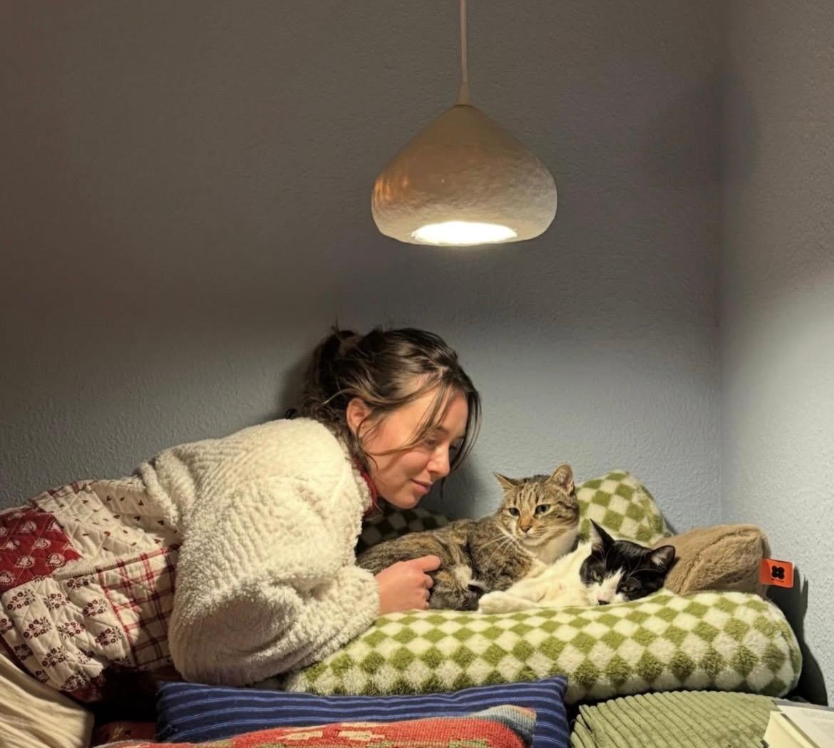 Paula Usero impulsa una red de ayuda para cambiar la vida de los gatos de Las Majadas Paula Usero impulsa una red de ayuda para cambiar la vida de los gatos de Las Majadas