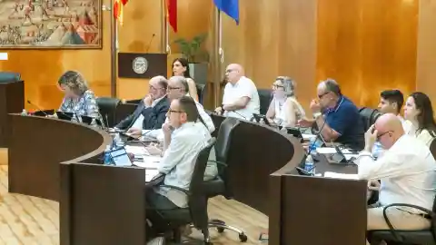 El pleno adjudica por 13.870.000 euros el proyecto y la obra del ‘Benidorm Open Arena’ a la UTE Gestaser-Urdecon-Plaza de Toros El pleno adjudica por 13.870.000 euros el proyecto y la obra del ‘Benidorm Open Arena’ a la UTE Gestaser-Urdecon-Plaza de Toros