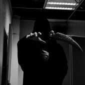 Persona disfrazada de la Muerte. Imagen de archivo. 