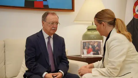 El presidente de Ceuta traslada a Prohens la "grave situación" que atraviesa la ciudad tras la crisis migratoria. El presidente de Ceuta traslada a Prohens la "grave situación" que atraviesa la ciudad tras la crisis migratoria.