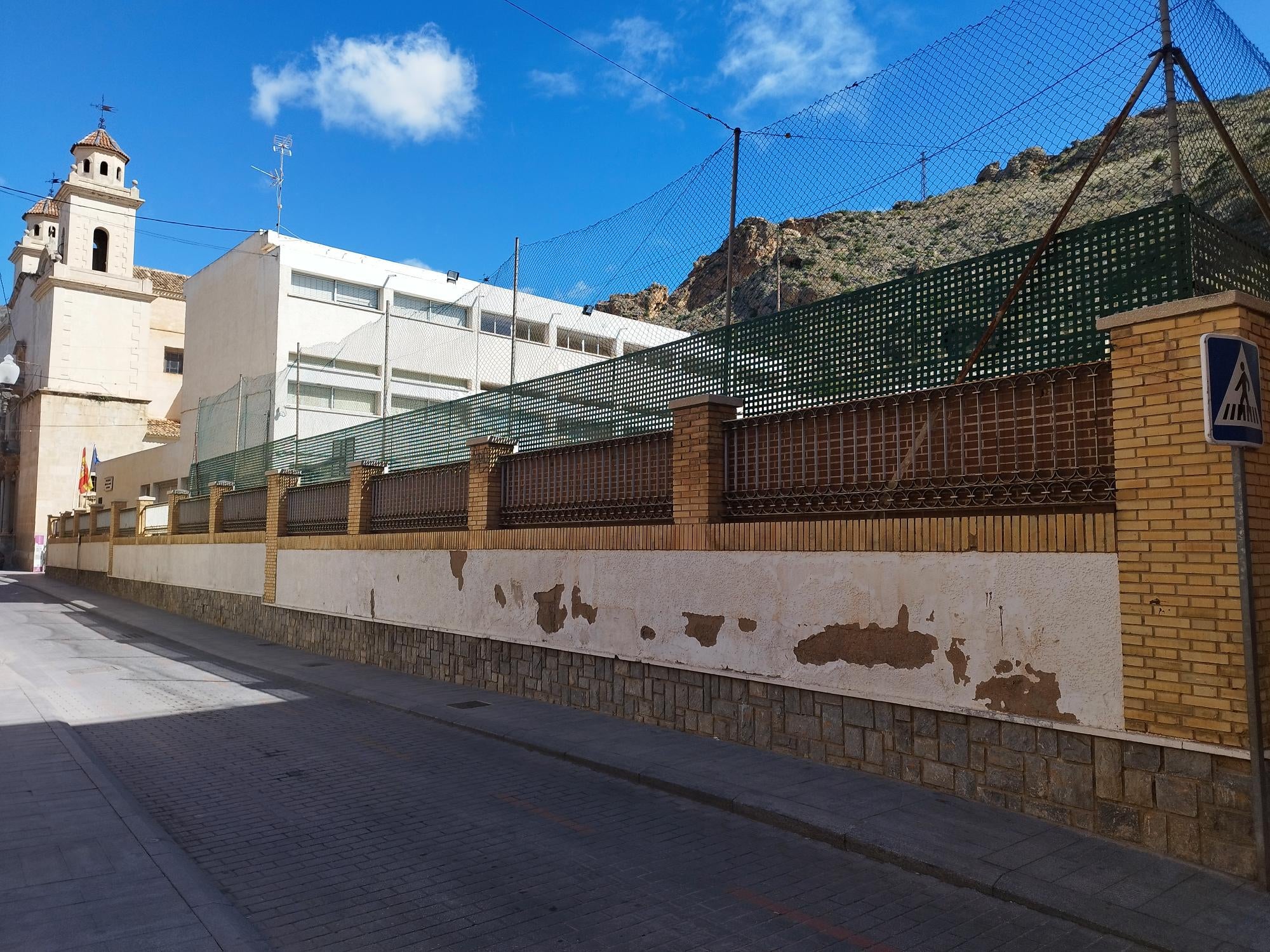 Educación estudia diferentes soluciones para garantizar la continuidad educativa de los alumnos del Colegio Virgen de la Puerta de Orihuela Educación estudia diferentes soluciones para garantizar la continuidad educativa de los alumnos del Colegio Virgen de la Puerta de Orihuela