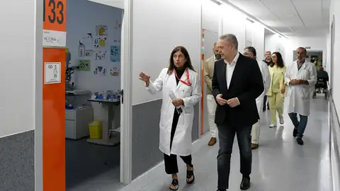 Sanidade llama a proteger la vista ante el eclipse total del 12 de agosto pidiendo "prudencia y protección" y destaca los avances del servicio de Oftalmología de Santiago Sanidade llama a proteger la vista ante el eclipse total del 12 de agosto pidiendo "prudencia y protección" y destaca los avances del servicio de Oftalmología de Santiago