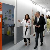 Sanidade llama a proteger la vista ante el eclipse total del 12 de agosto pidiendo "prudencia y protección" y destaca los avances del servicio de Oftalmología de Santiago