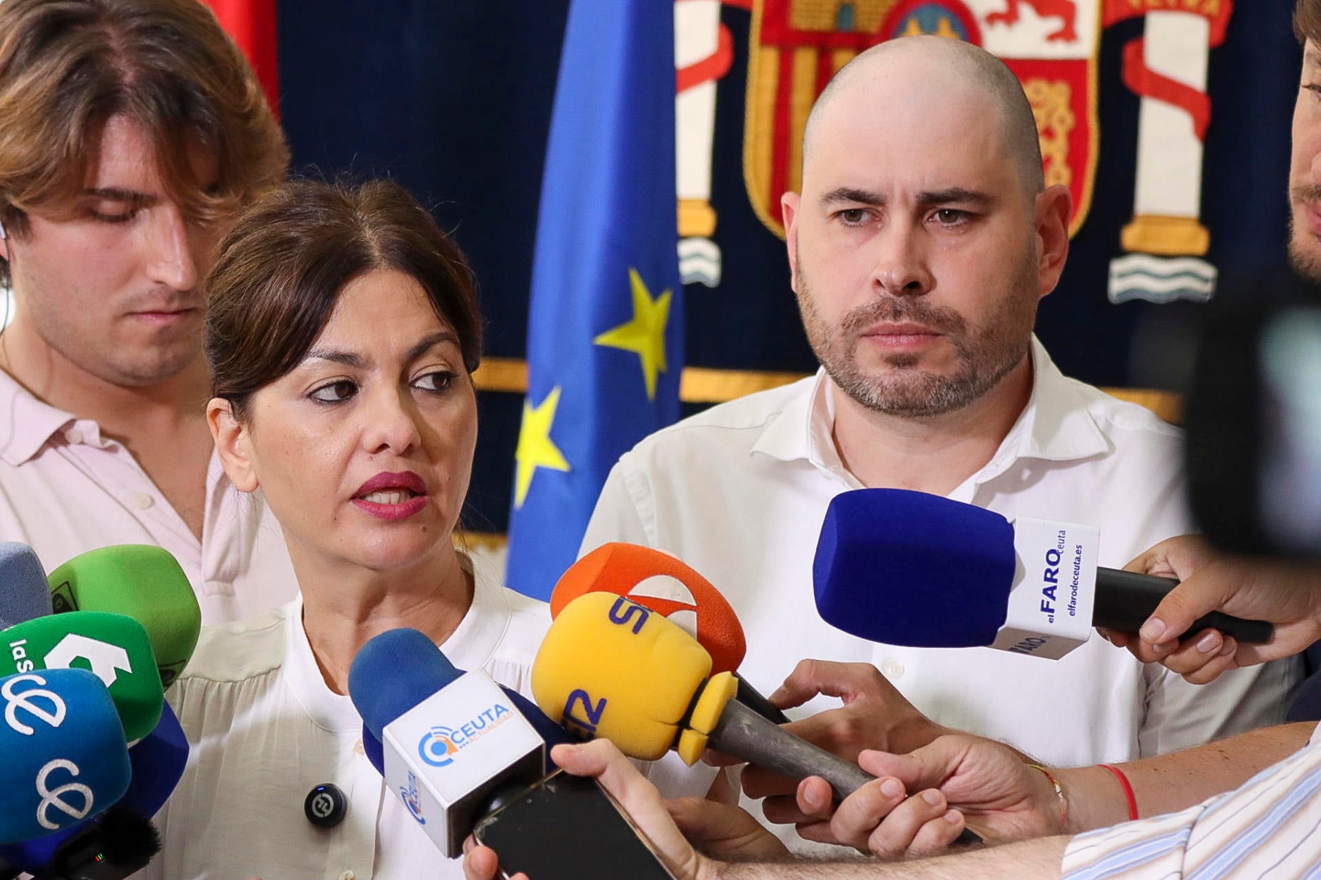 La ministra de Juventud e Infancia, Sira Rego (c), acompañada del delegado del Gobierno en Ceuta, Miguel Ángel Pérez Triano La ministra de Juventud e Infancia, Sira Rego (c), acompañada del delegado del Gobierno en Ceuta, Miguel Ángel Pérez Triano