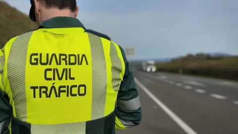 Dos heridos graves y uno leve en un accidente de tráfico a la salida de Luanco entre una moto y un coche Dos heridos graves y uno leve en un accidente de tráfico a la salida de Luanco entre una moto y un coche