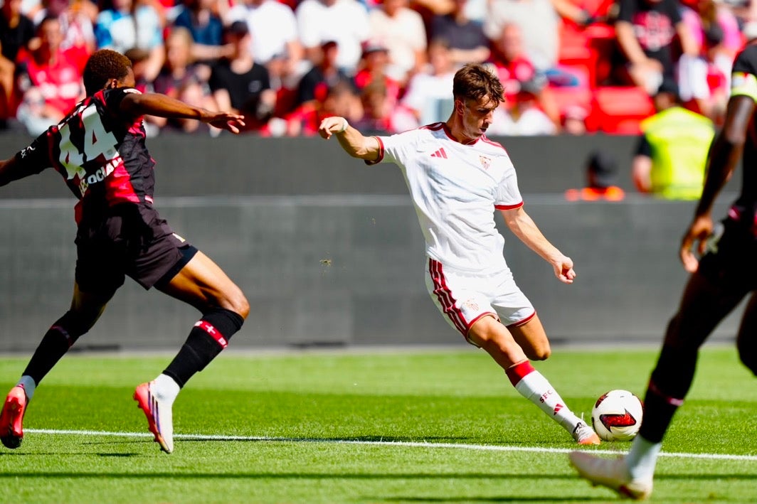 Un Sevilla de más a menos cae en Alemania Un Sevilla de más a menos cae en Alemania