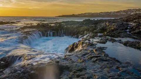 El Bufadero y Neptuno, dos imágenes de Telde que conquistan las cámaras y las redes El Bufadero y Neptuno, dos imágenes de Telde que conquistan las cámaras y las redes