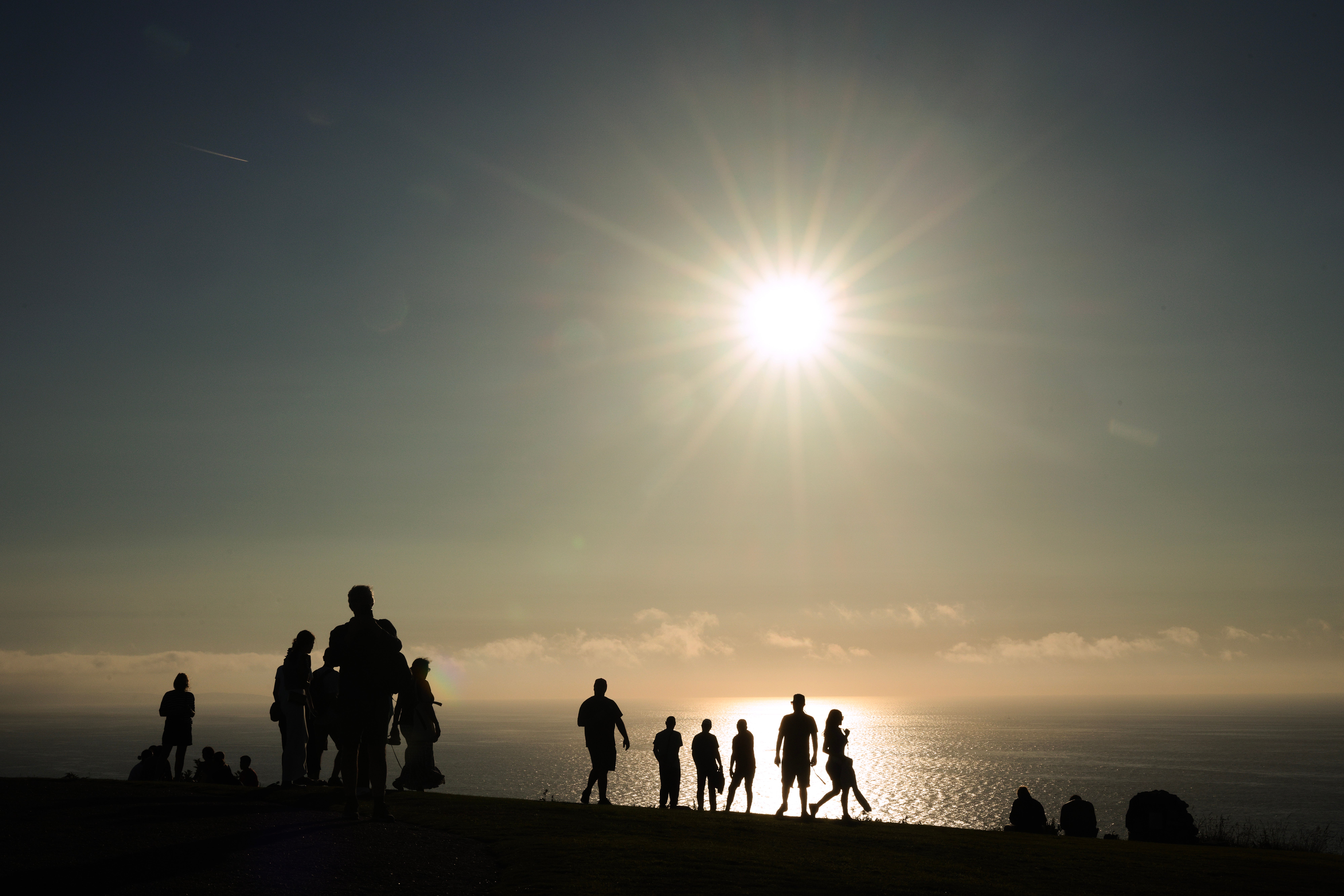 Torrevieja recomienda usar el transporte público para acudir a la observación del eclipse en el Auditorio Internacional y el Parque Antonio Soria Torrevieja recomienda usar el transporte público para acudir a la observación del eclipse en el Auditorio Internacional y el Parque Antonio Soria