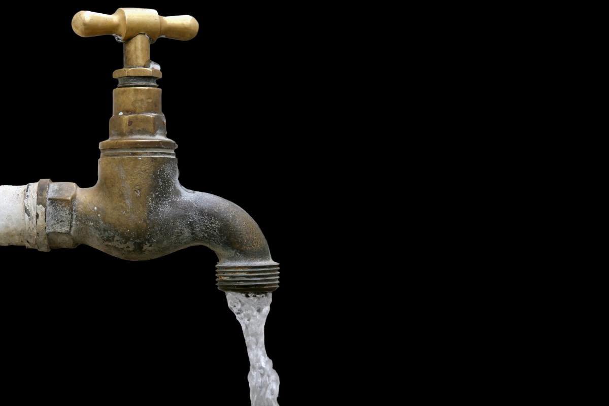 El Ayuntamiento de Santiago recuerda las restricciones y recomendaciones sobre el consumo de agua ante la prealerta sobre la escasez en el Tambre El Ayuntamiento de Santiago recuerda las restricciones y recomendaciones sobre el consumo de agua ante la prealerta sobre la escasez en el Tambre