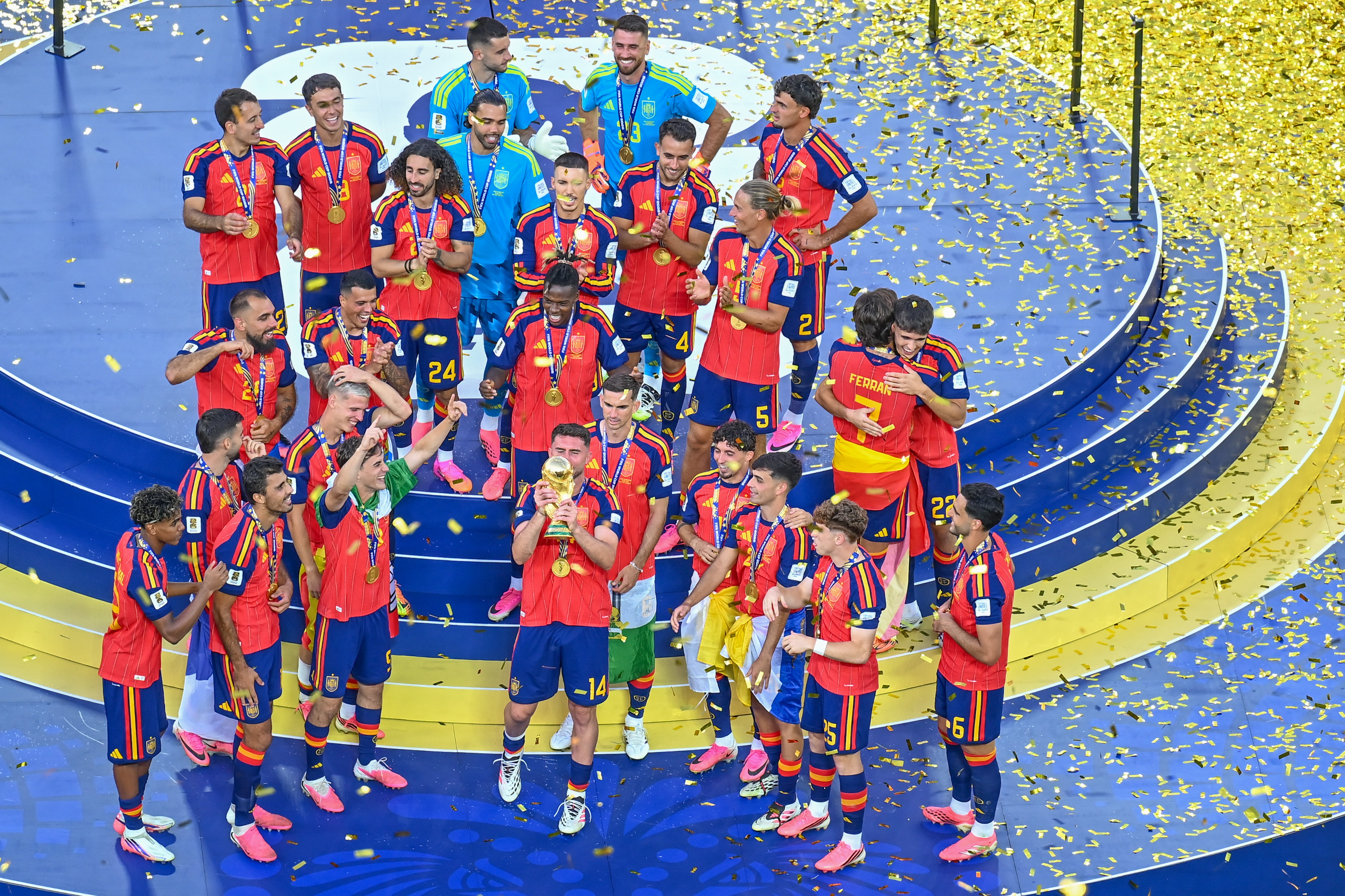 Emoción en estado puro: así vivió la selección española los últimos minutos antes de proclamarse campeona del mundo Emoción en estado puro: así vivió la selección española los últimos minutos antes de proclamarse campeona del mundo
