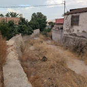 Vecinos de Raiguero de Bonanza alertan del riesgo de incendio e inundación por el estado de los barrancos y reclaman mejoras en otros servicios municipales Vecinos de Raiguero de Bonanza alertan del riesgo de incendio e inundación por el estado de los barrancos y reclaman mejoras en otros servicios municipales