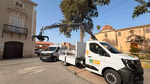 El Ayuntamiento de Orihuela incorpora tres nuevos camiones a la renovación de la flota municipal de RSU El Ayuntamiento de Orihuela incorpora tres nuevos camiones a la renovación de la flota municipal de RSU
