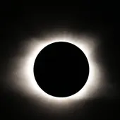Vista de archivo de un eclipse de sol total. Vista de archivo de un eclipse de sol total.