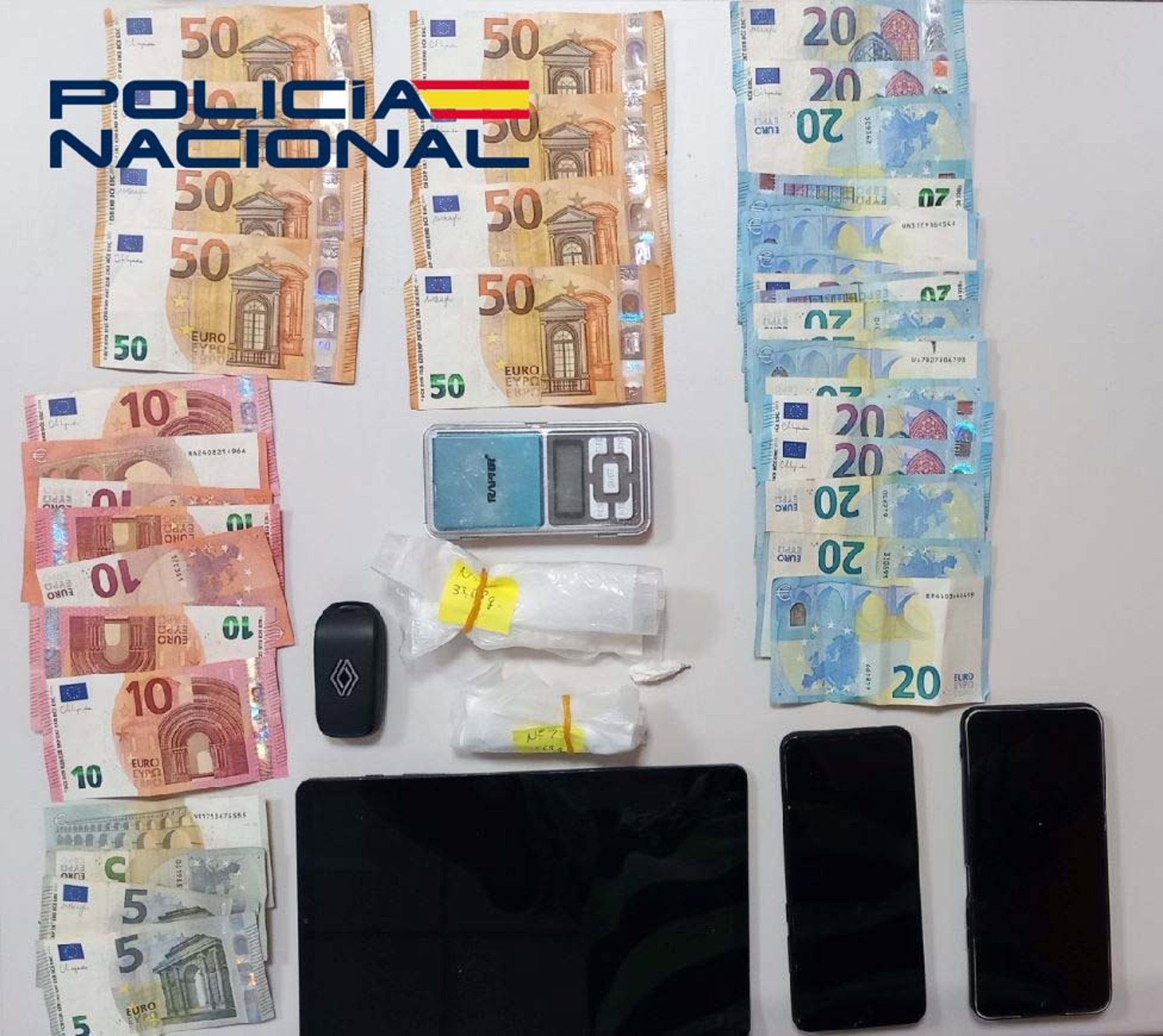 Desmantelado un punto móvil de venta de droga en la Ribera del Marco de Cáceres Desmantelado un punto móvil de venta de droga en la Ribera del Marco de Cáceres