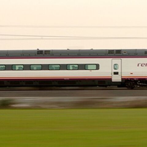 Tren Avant de la serie 104 de Renfe