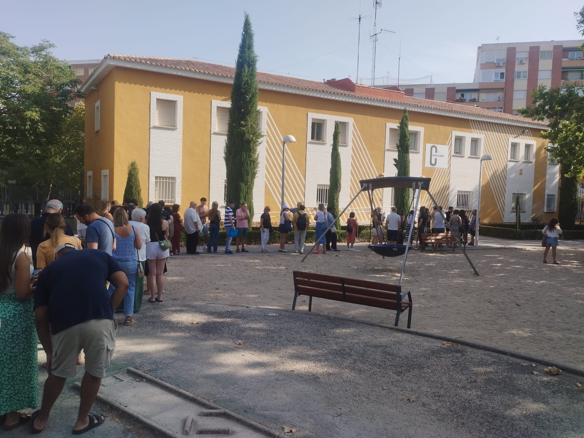 Buscan 200 figurantes para el rodaje de una serie coreana en el aeropuerto de Ciudad Real Buscan 200 figurantes para el rodaje de una serie coreana en el aeropuerto de Ciudad Real