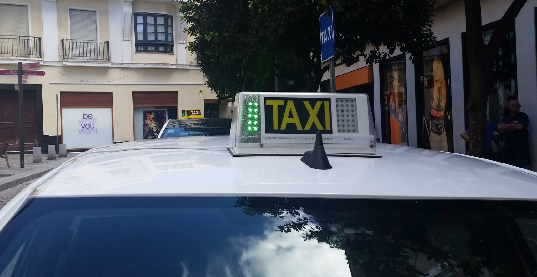 El taxi de Cádiz pide refuerzos de autobús para evitar el colapso tras los conciertos El taxi de Cádiz pide refuerzos de autobús para evitar el colapso tras los conciertos