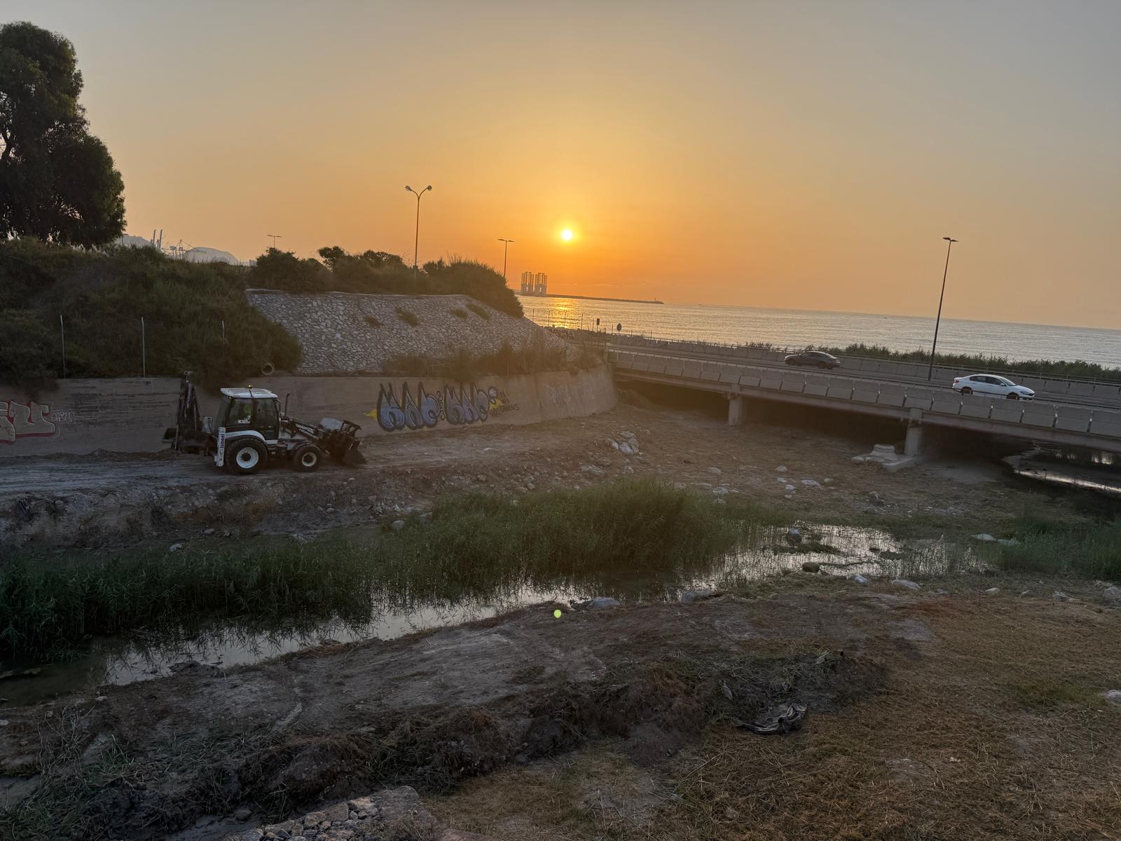 Antes de que lleguen las lluvias comienzan las tareas de limpieza de los barrancos Antes de que lleguen las lluvias comienzan las tareas de limpieza de los barrancos
