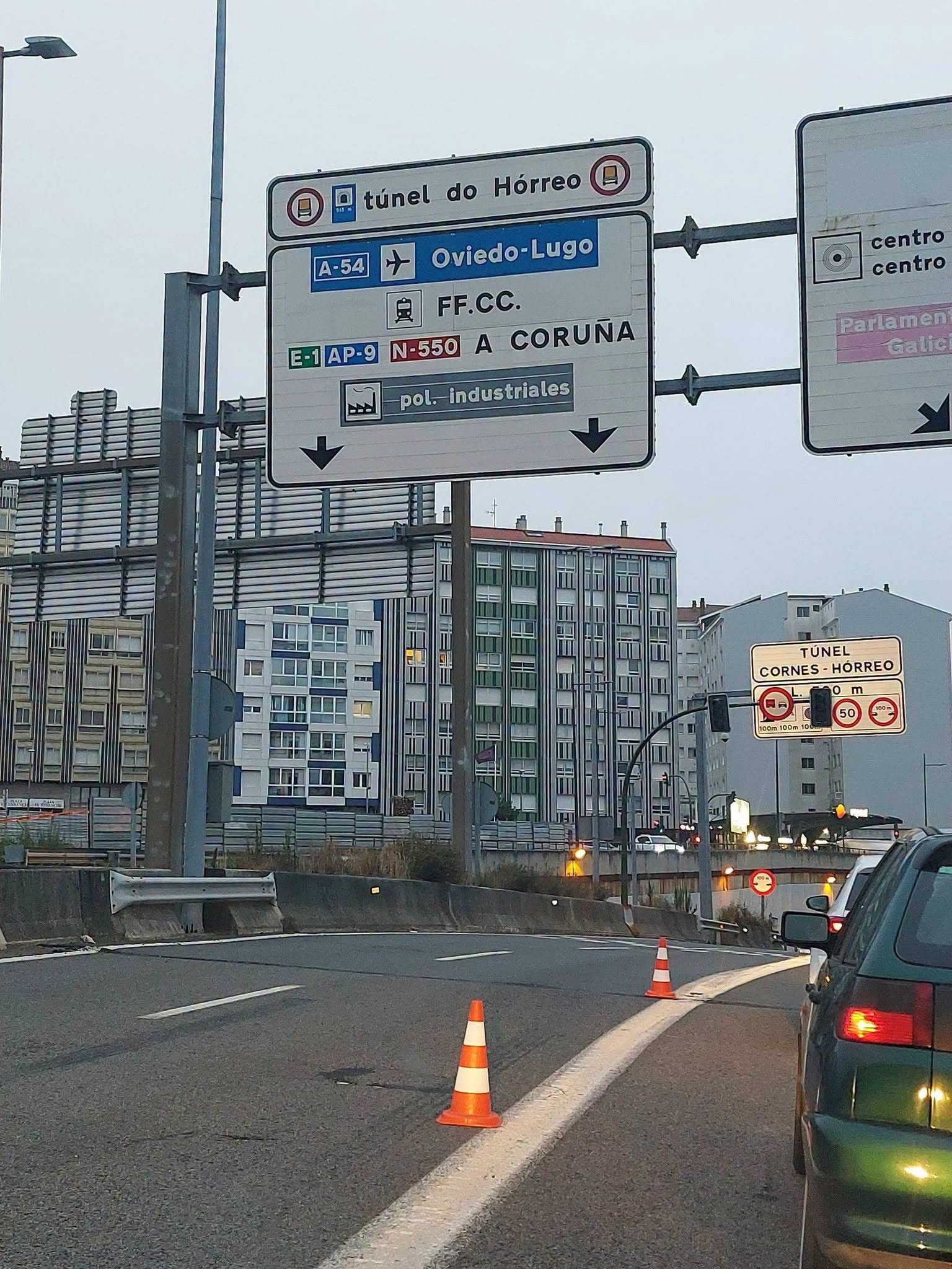 Un incendio en un transformador deja sin luz al ambulatorio Concepción Arenal y complica el tráfico en el túnel O Hórreo provocando grandes retenciones Un incendio en un transformador deja sin luz al ambulatorio Concepción Arenal y complica el tráfico en el túnel O Hórreo provocando grandes retenciones