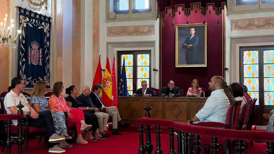 Alcalá de Henares presenta el IV Congreso Nacional de Semana Santa y Ciudades Patrimonio de la Humanidad de España que se celebrará el próximo mes de octubre Presentación del IV Congreso Nacional de Semana Santa y Ciudades Patrimonio de la Humanidad de España en el Salón de Plenos del Ayuntamiento de Alcalá de Henares