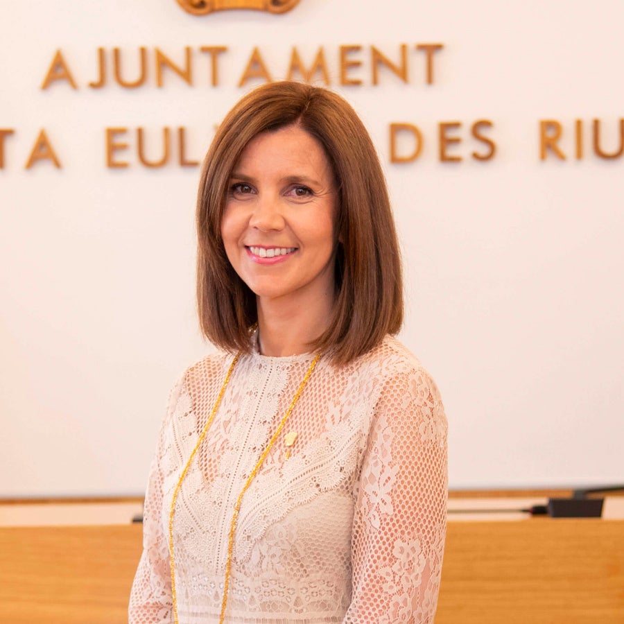Marisol Ferrer: "Joves al carrer busca romper la dinámica de que los jóvenes se relacionen solo a través de una pantalla" Marisol Ferrer: "Joves al carrer busca romper la dinámica de que los jóvenes se relacionen solo a través de una pantalla"