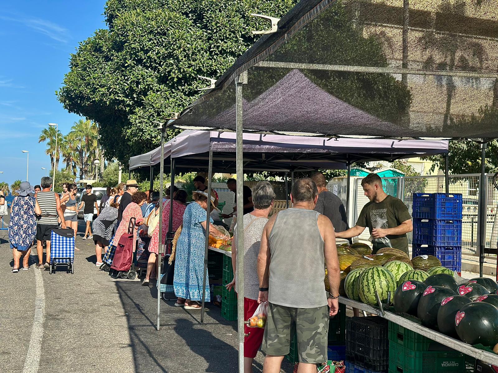Alicante cierra los mercados y los mercadillos este sábado festivo Alicante cierra los mercados y los mercadillos este sábado festivo