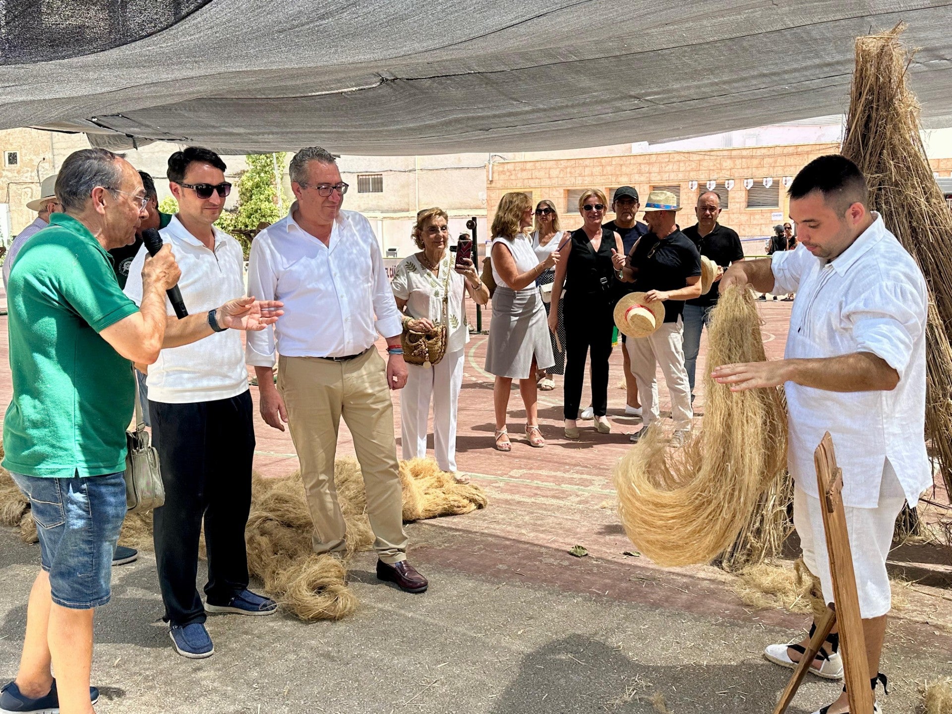 La 38º Demostración Nacional de los Trabajos Artesanales del Cáñamo vuelve a proclamar que es un cultivo tradicional y de futuro La 38º Demostración Nacional de los Trabajos Artesanales del Cáñamo vuelve a proclamar que es un cultivo tradicional y de futuro