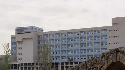 Herido grave un trabajador de 48 años tras caer desde el remolque de un camión en Alagón del Río Herido grave un trabajador de 48 años tras caer desde el remolque de un camión en Alagón del Río