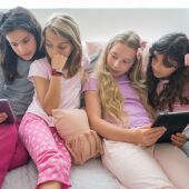 El Constitucional francés anula la prohibición de las redes sociales a menores de 15 años: "Es una vulneración de la libertad de expresión"