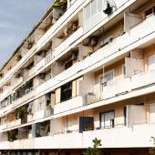 Lo que tu comunidad de vecinos puede prohibirte dentro de tu propia casa / Pexels
