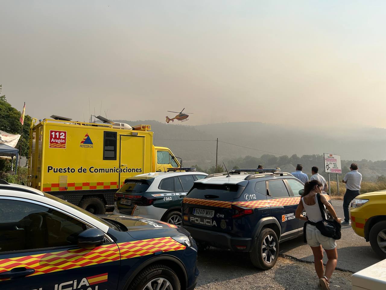 Despliegue histórico en Aragón para frenar el avance del fuego en San Juan de la Peña Despliegue histórico en Aragón para frenar el avance del fuego en San Juan de la Peña