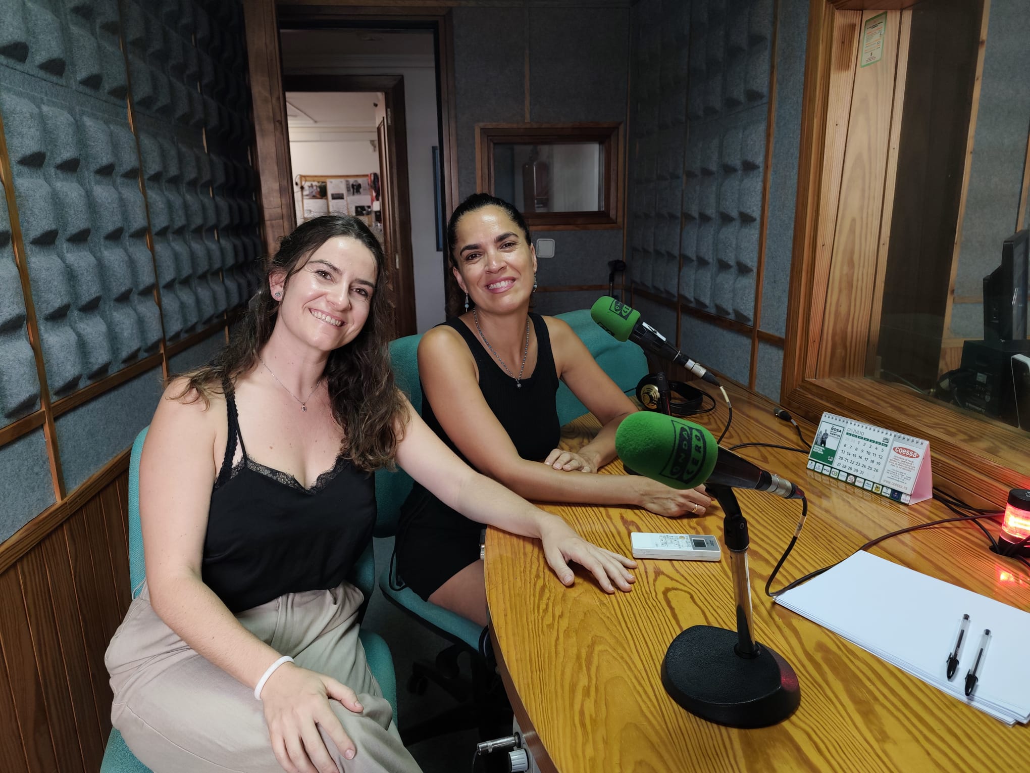 Mari Pau Bonet y Sabrina Trevisano en los estudios de Onda Cero Ibiza y Formentera Mari Pau Bonet y Sabrina Trevisano en los estudios de Onda Cero Ibiza y Formentera