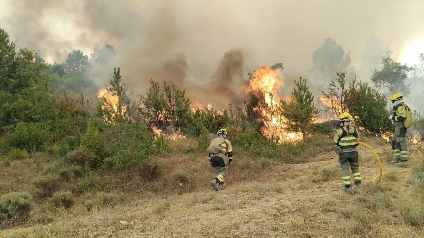 Incendio forestal en Las Pe&ntilde;as de Riglos (Huesca).