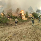 Incendio forestal en Las Peñas de Riglos (Huesca). Incendio forestal en Las Peñas de Riglos (Huesca).