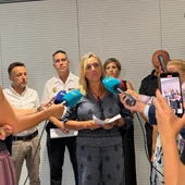 La alcaldesa de Granada, Marifrán Carazo, atiende a los medios de comunicación para informar de la repercusión del terremoto de magnitud 5 de este sábado que ha hecho temblar a la capital y su área metropolitana. La alcaldesa de Granada, Marifrán Carazo, atiende a los medios de comunicación para informar de la repercusión del terremoto de magnitud 5 de este sábado que ha hecho temblar a la capital y su área metropolitana.