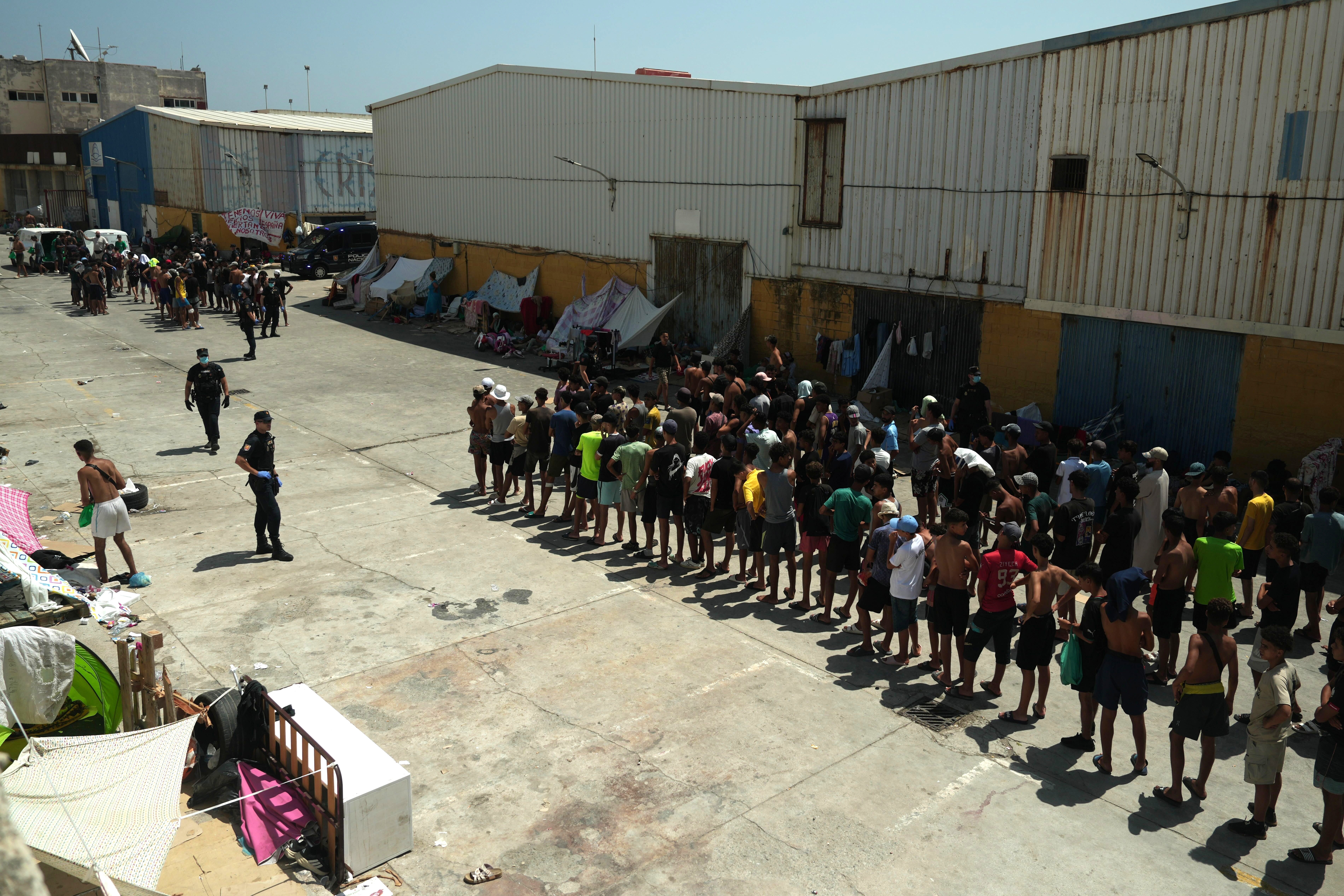 La crisis migratoria en Ceuta se recrudece en 2026: se disparan un 191% las llegadas de migrantes sin contar la última entrada de julio La crisis migratoria en Ceuta se recrudece en 2026: se disparan un 191% las llegadas de migrantes sin contar la última entrada de julio