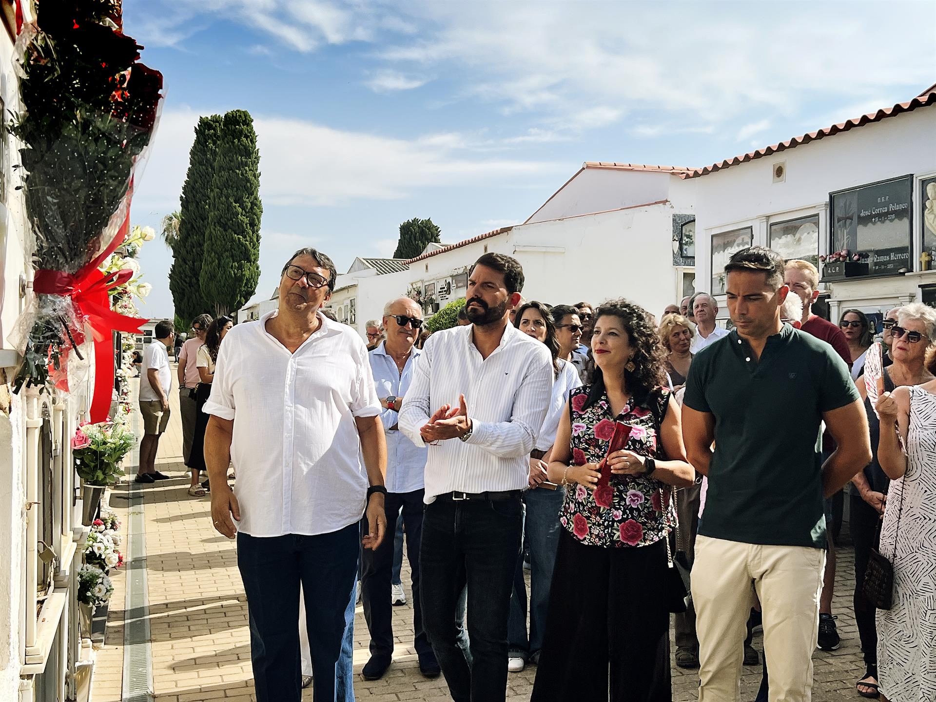 El PSOE recuerda a las víctimas de los sucesos de Badajoz de agosto de 1936: "Recordar es una forma de hacer justicia" El PSOE recuerda a las víctimas de los sucesos de Badajoz de agosto de 1936: "Recordar es una forma de hacer justicia"