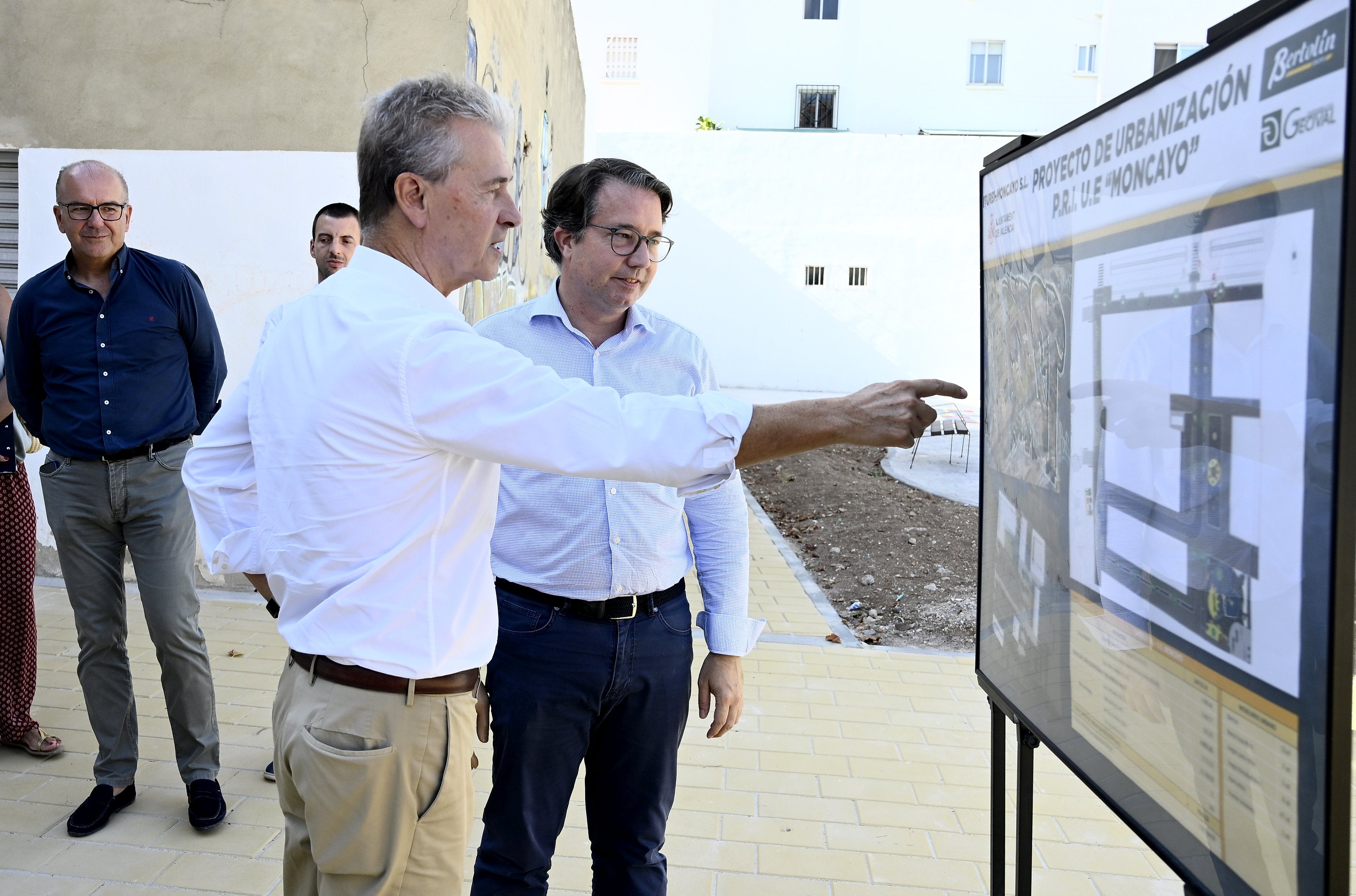 La finalización de las obras de urbanización del PAI de Moncayo prevé la construcción de 200 viviendas La finalización de las obras de urbanización del PAI de Moncayo prevé la construcción de 200 viviendas