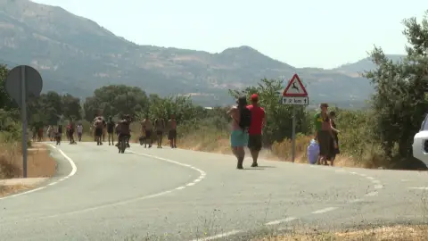 Continúa activo el dispositivo de la Guardia Civil por la fiesta ilegal en La Granja Continúa activo el dispositivo de la Guardia Civil por la fiesta ilegal en La Granja