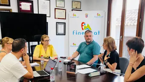 Finestrat pone en marcha una nueva edición del Bono Consumo con una dotación de 182.930 euros de la Diputación para incentivar las compras en establecimientos locales Finestrat pone en marcha una nueva edición del Bono Consumo con una dotación de 182.930 euros de la Diputación para incentivar las compras en establecimientos locales